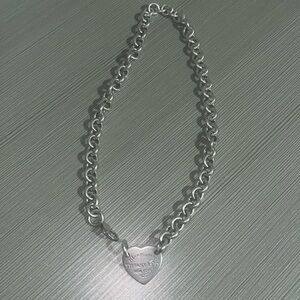 Tiffany and Co Heart Pendant Necklace Choker 15.5 inches.